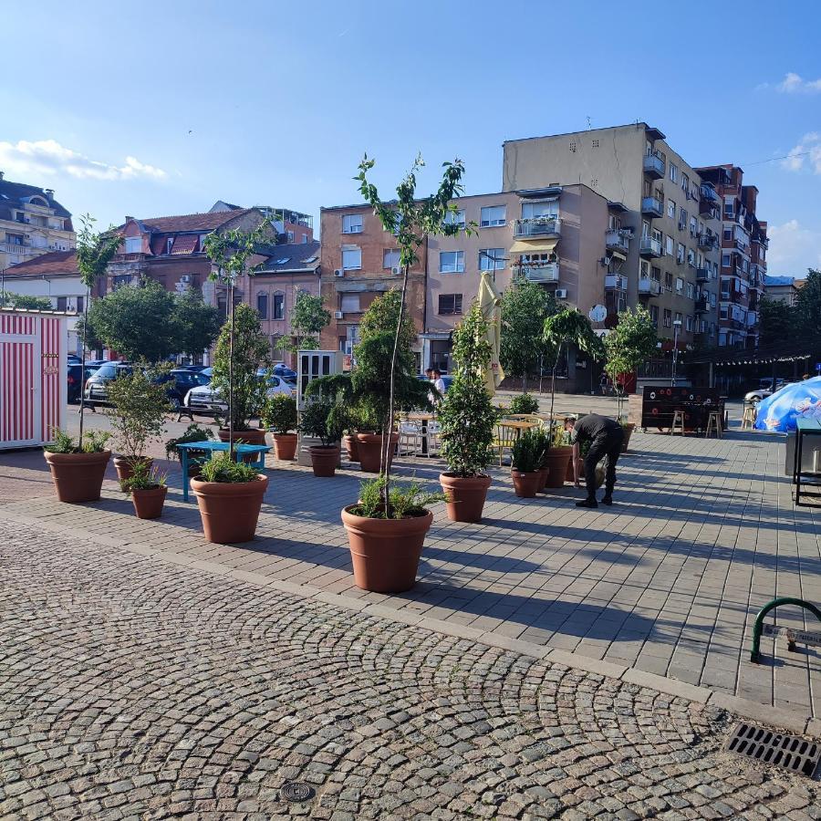 Centar Novi Sad-Apartman No 3 Buitenkant foto