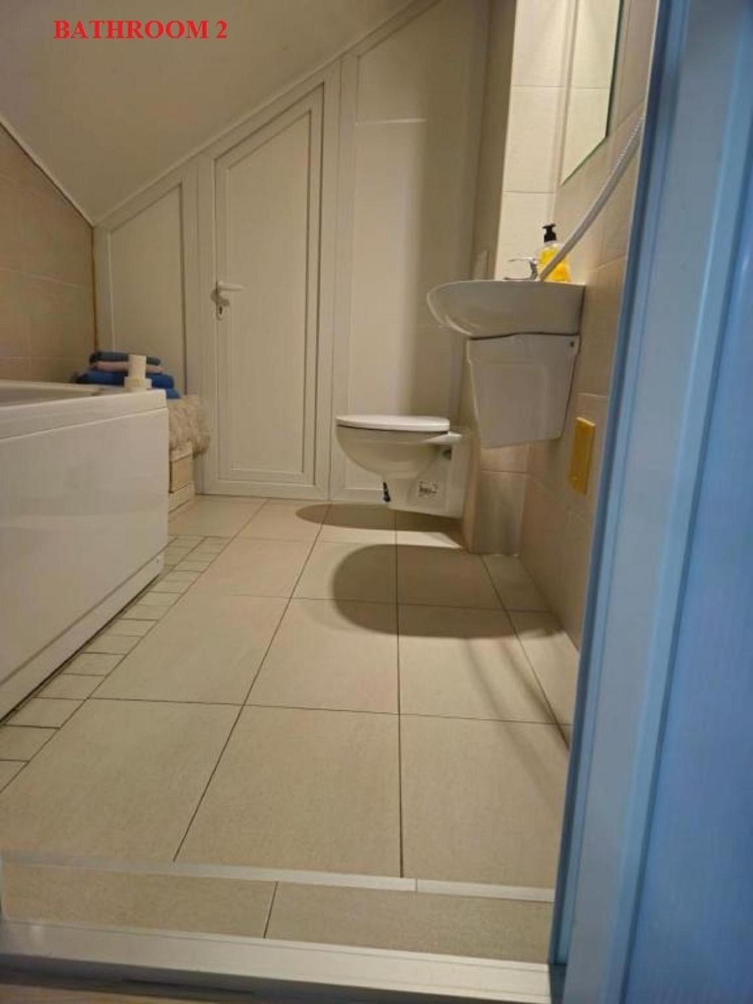 Centar Novi Sad-Apartman No 3 Buitenkant foto
